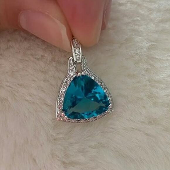 Unbranded Jewelry - Gorgeous Blue Topaz (December Birthstone) Cubic Zirconia Jewelry Pendant